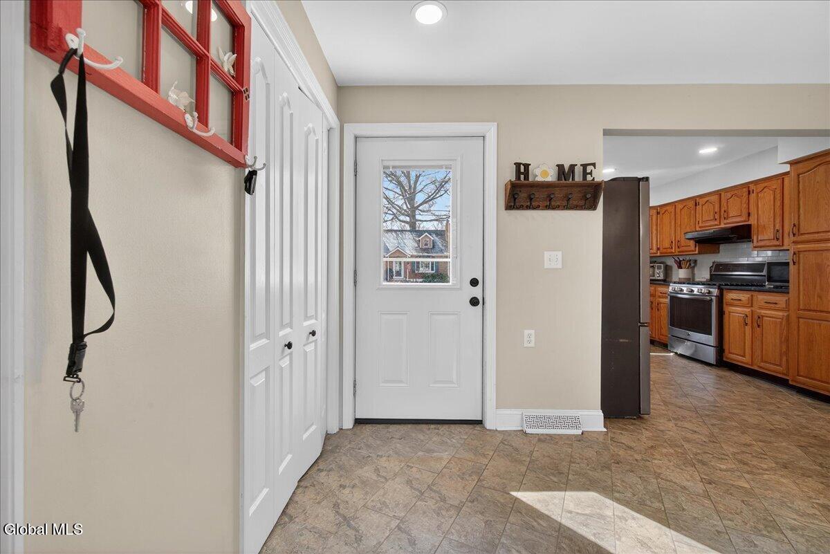 19 Fredericks Road Glenville NY 12302