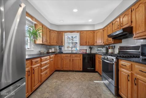 19 Fredericks Road Glenville NY 12302