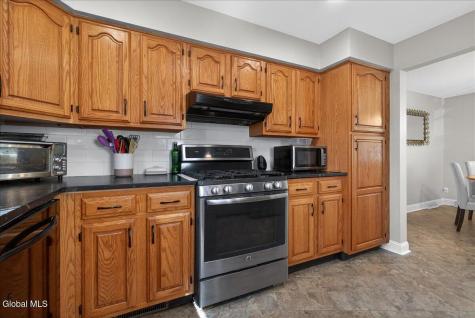 19 Fredericks Road Glenville NY 12302