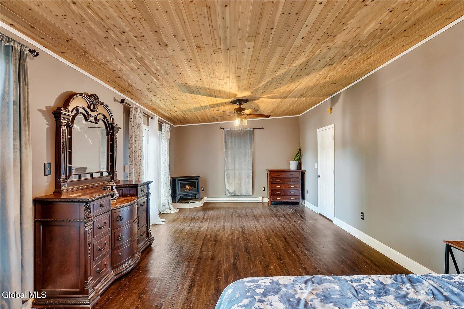 46 Seneca Road Sand Lake NY 12196