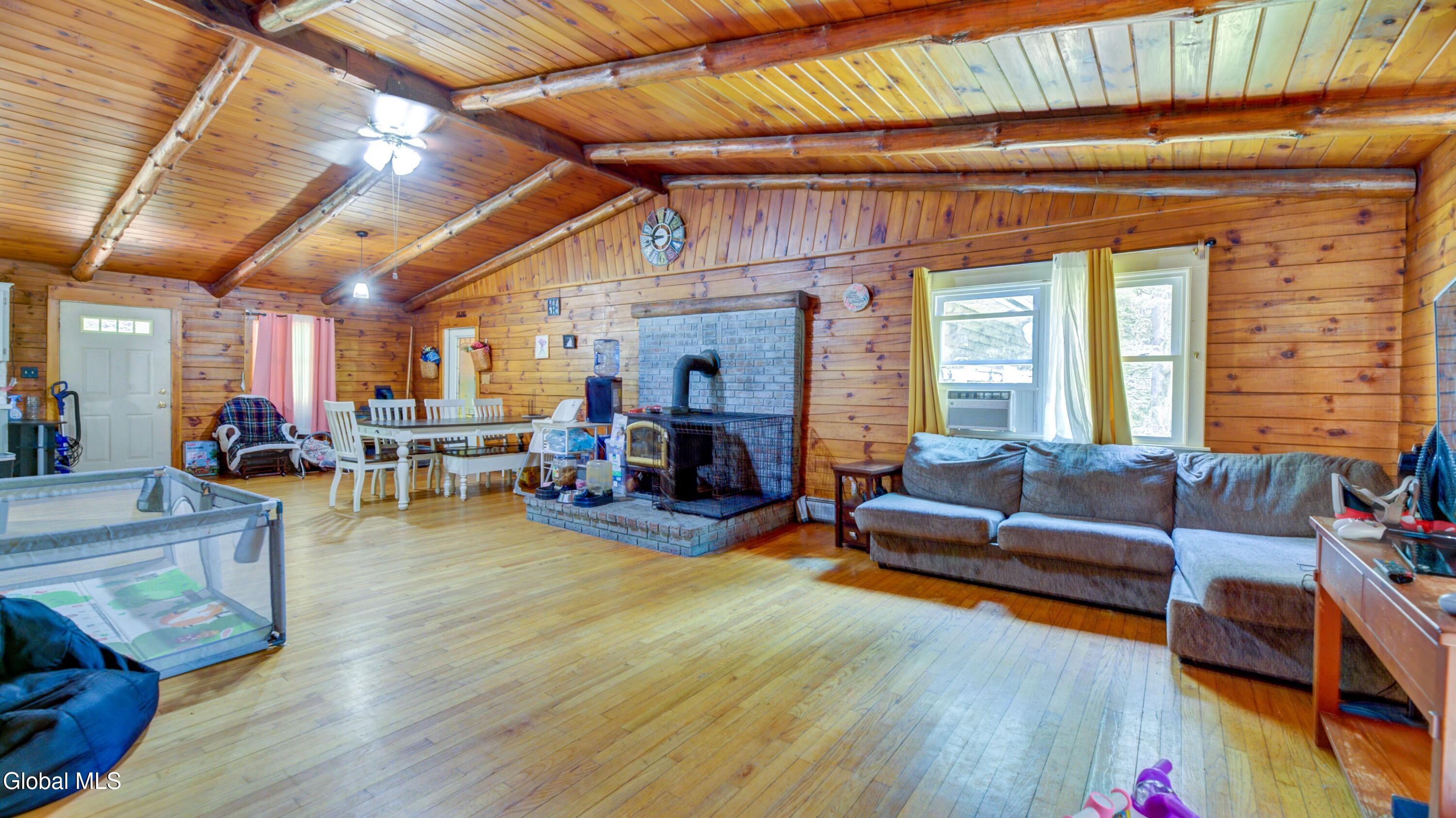 206 Capehorn Road Johnstown NY 12095