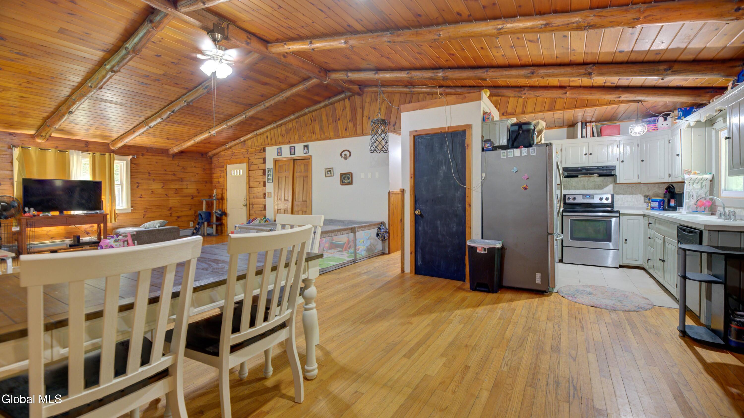 206 Capehorn Road Johnstown NY 12095