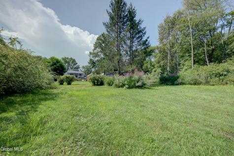 59 New Shaker Road Colonie NY 12205