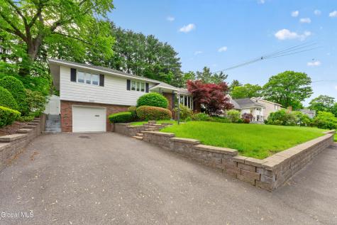 1060 Cornelius Avenue Niskayuna NY 12309