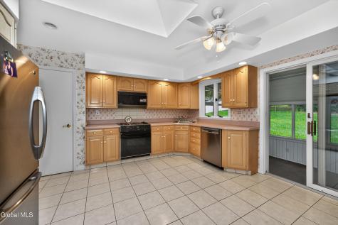 1060 Cornelius Avenue Niskayuna NY 12309