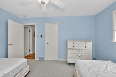 1060 Cornelius Avenue Niskayuna NY 12309