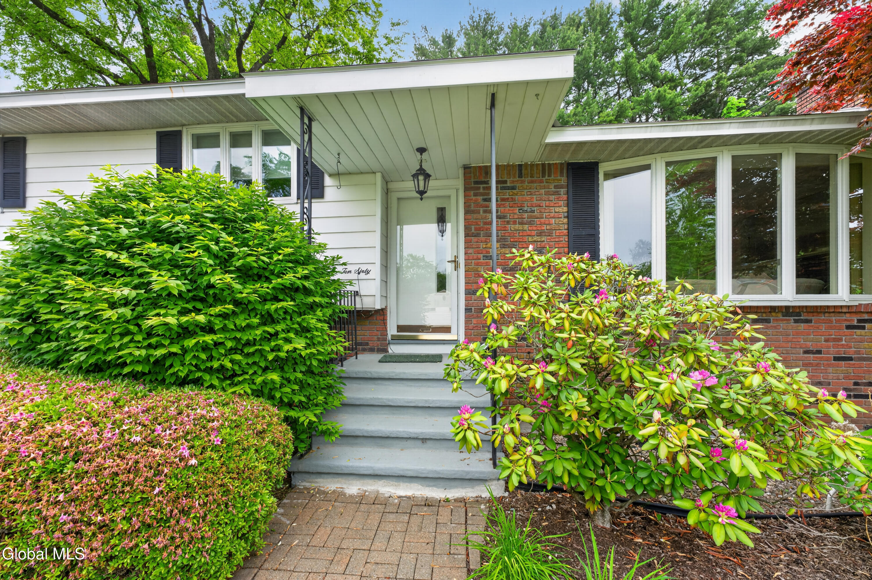 1060 Cornelius Avenue Niskayuna NY 12309