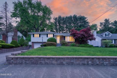 1060 Cornelius Avenue Niskayuna NY 12309
