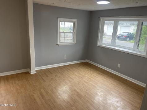60 Woodlawn Street Rotterdam NY 12306