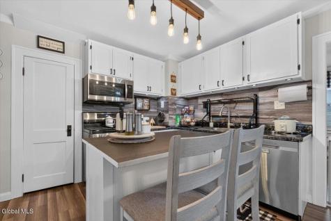 29 Mcnutt Avenue Albany NY 12205