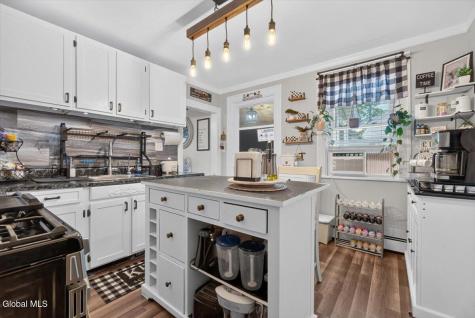 29 Mcnutt Avenue Albany NY 12205