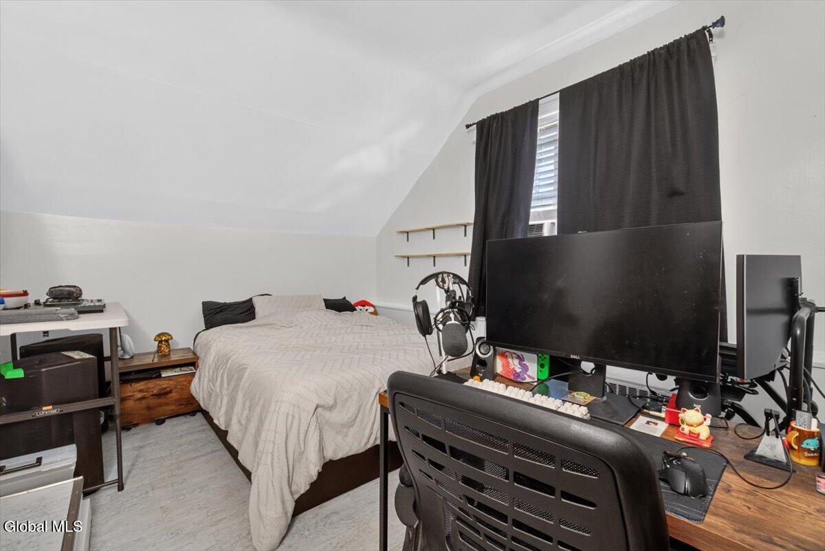 29 Mcnutt Avenue Albany NY 12205