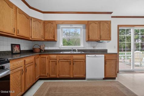 12 Pine Avenue Johnstown NY 12095
