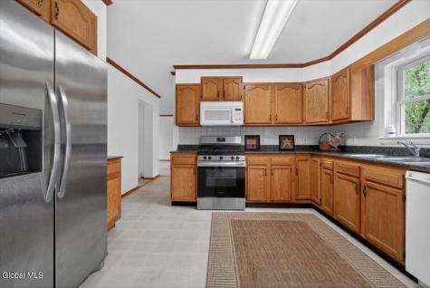 12 Pine Avenue Johnstown NY 12095