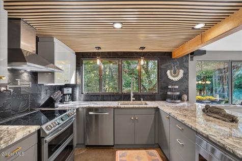 1202 Hedgewood Lane Niskayuna NY 12309