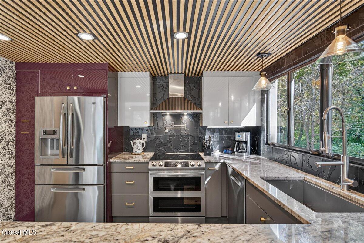 1202 Hedgewood Lane Niskayuna NY 12309