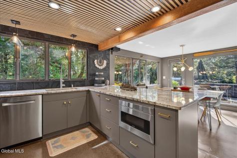 1202 Hedgewood Lane Niskayuna NY 12309