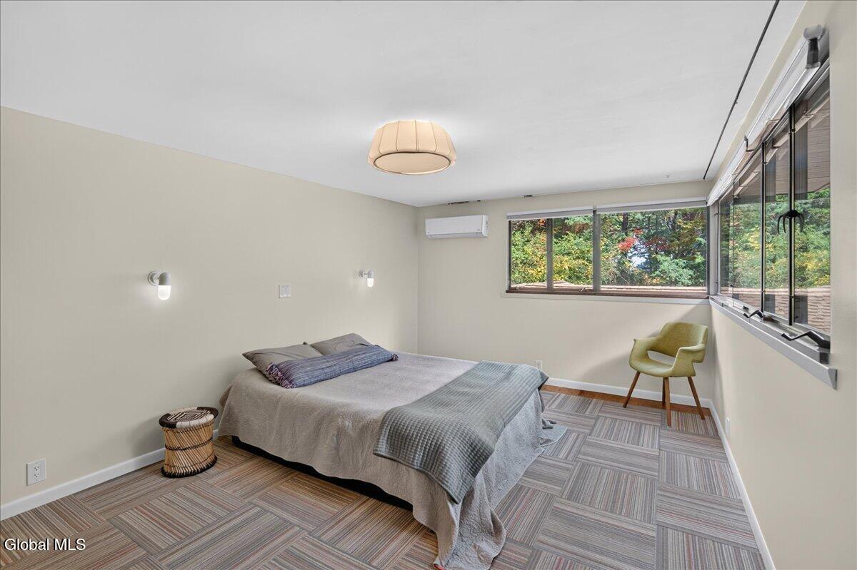 1202 Hedgewood Lane Niskayuna NY 12309