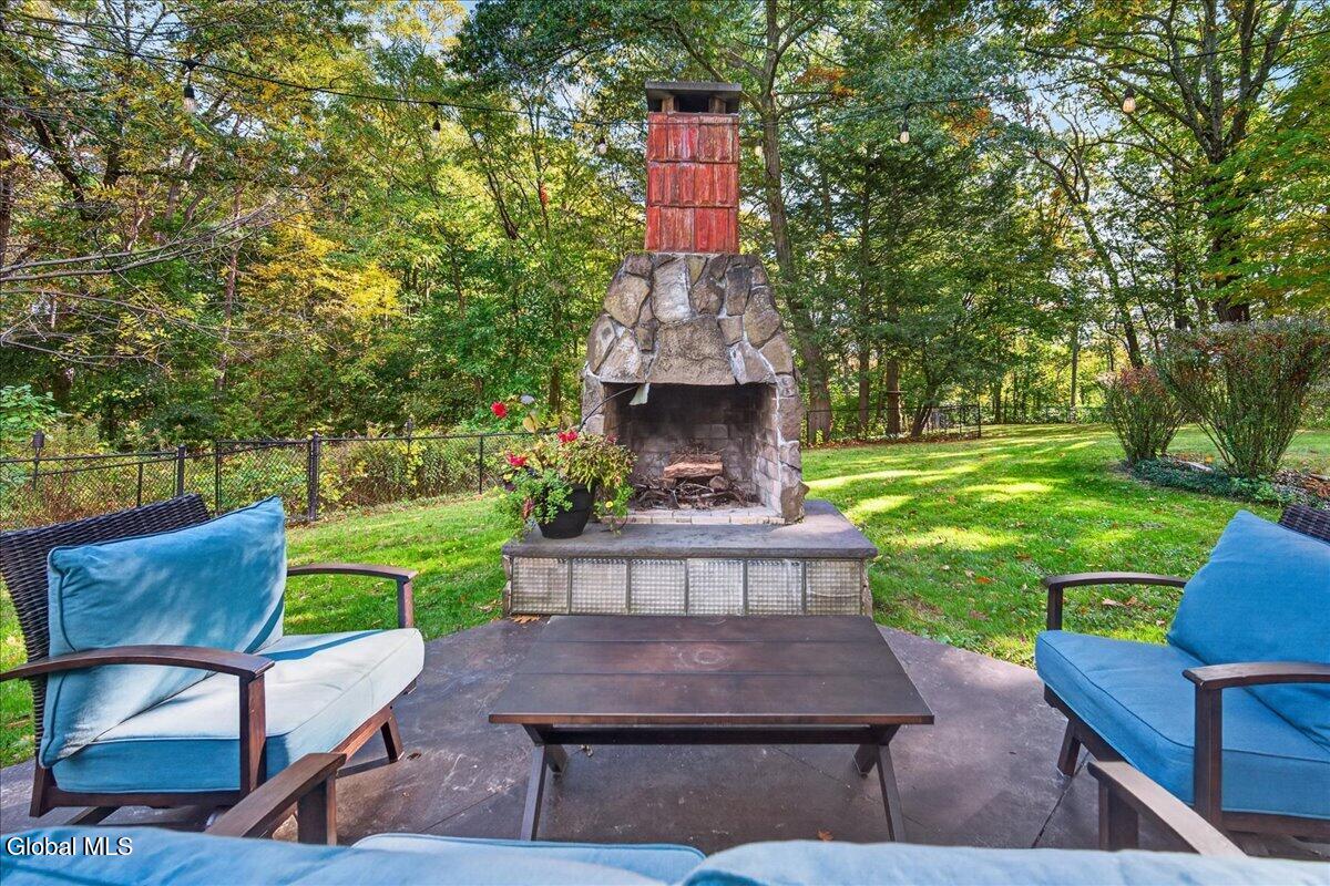 1202 Hedgewood Lane Niskayuna NY 12309