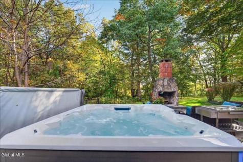 1202 Hedgewood Lane Niskayuna NY 12309