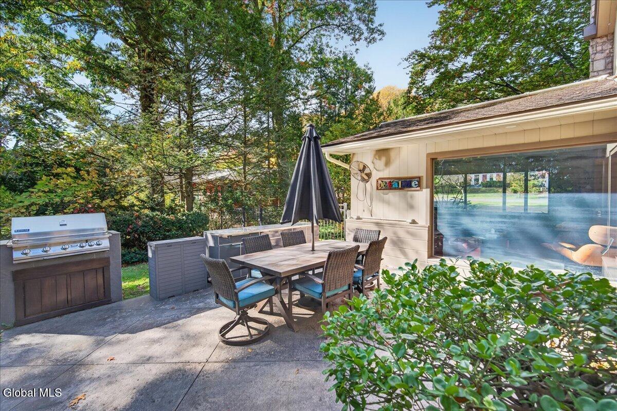 1202 Hedgewood Lane Niskayuna NY 12309