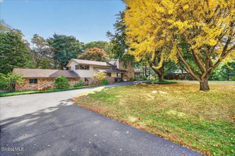 1202 Hedgewood Lane Niskayuna NY 12309