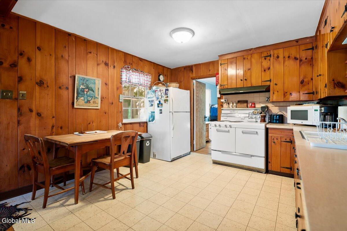 81 Hanneford Road Kattskill Bay NY 12845