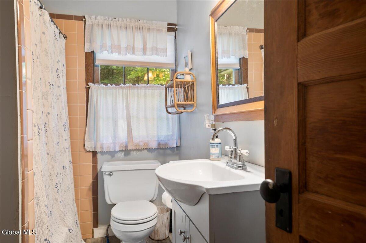 81 Hanneford Road Kattskill Bay NY 12845