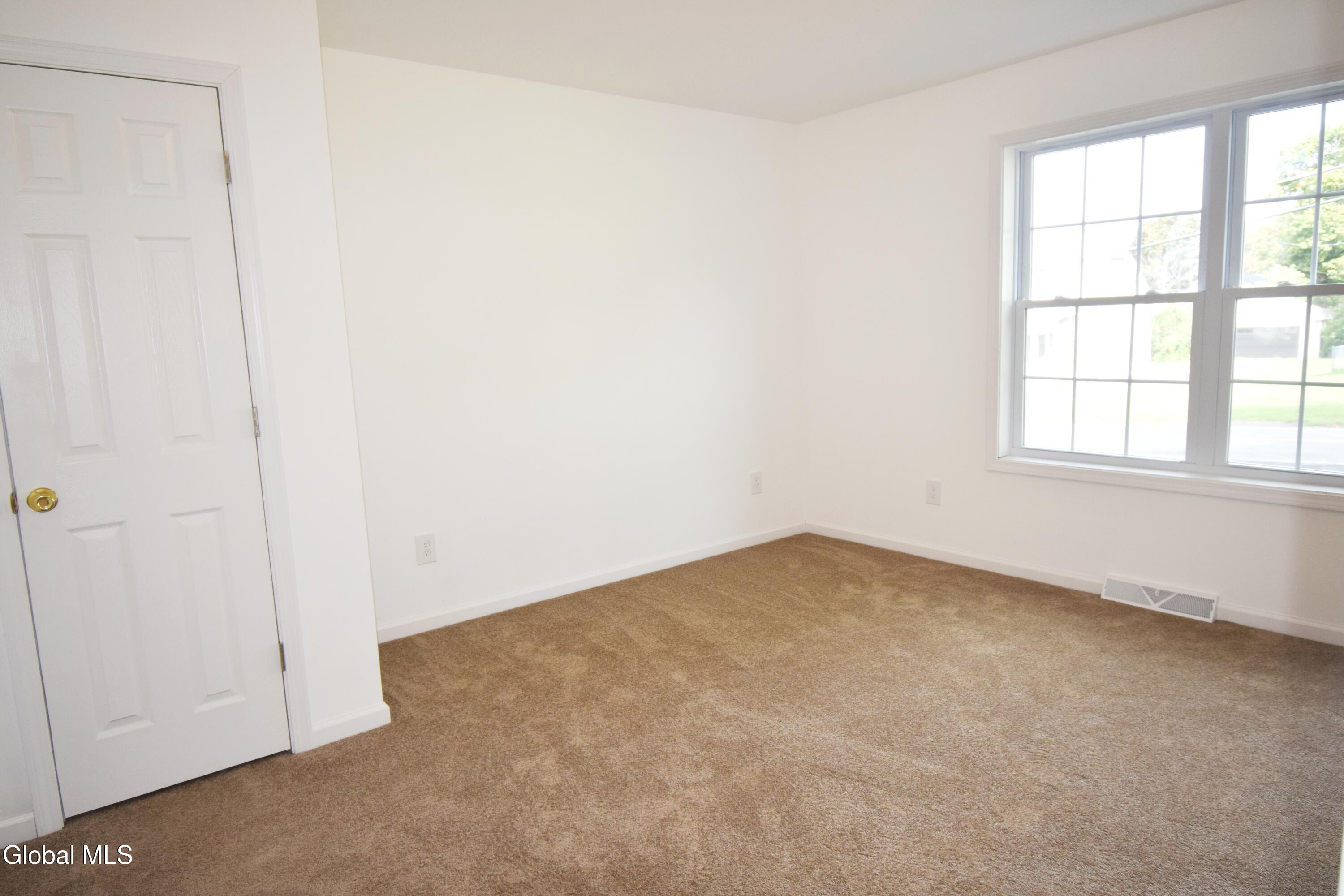 228 Hampton Avenue Rensselaer NY 12144