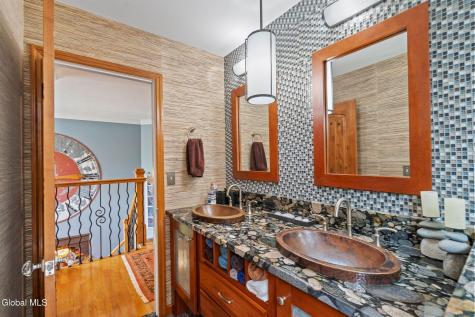 164 Kennewyck Circle Slingerlands NY 12159