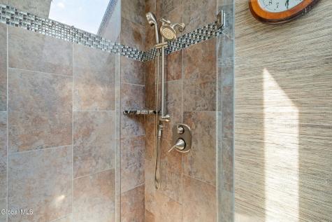 164 Kennewyck Circle Slingerlands NY 12159