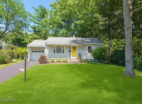 39 E Fernbank Avenue Delmar NY 12054