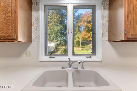 1003 Anthony Drive Schenectady NY 12303