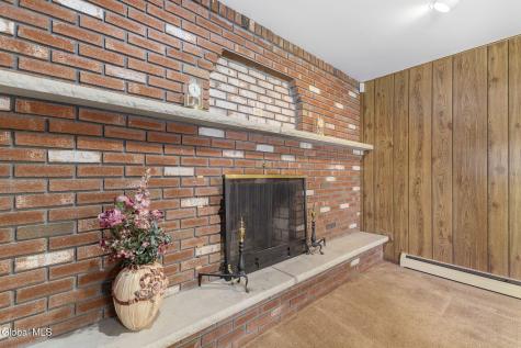 1003 Anthony Drive Schenectady NY 12303