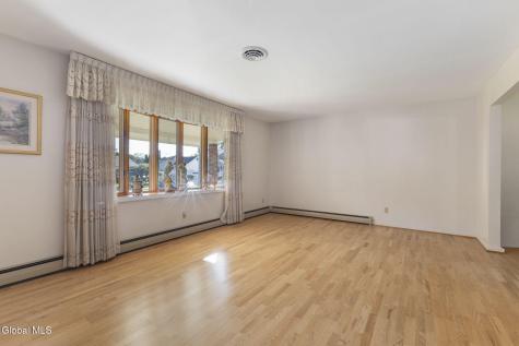 1003 Anthony Drive Schenectady NY 12303