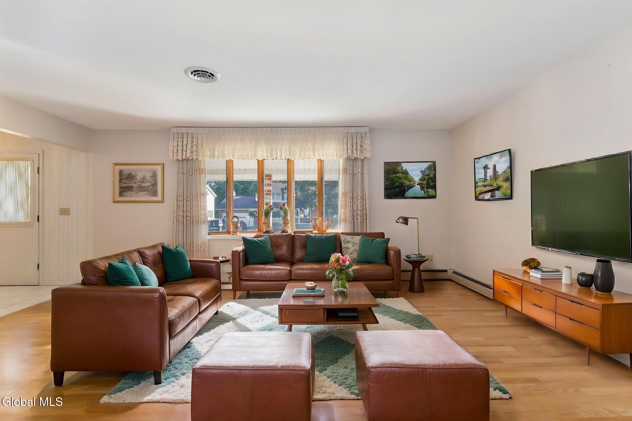 1003 Anthony Drive Schenectady NY 12303