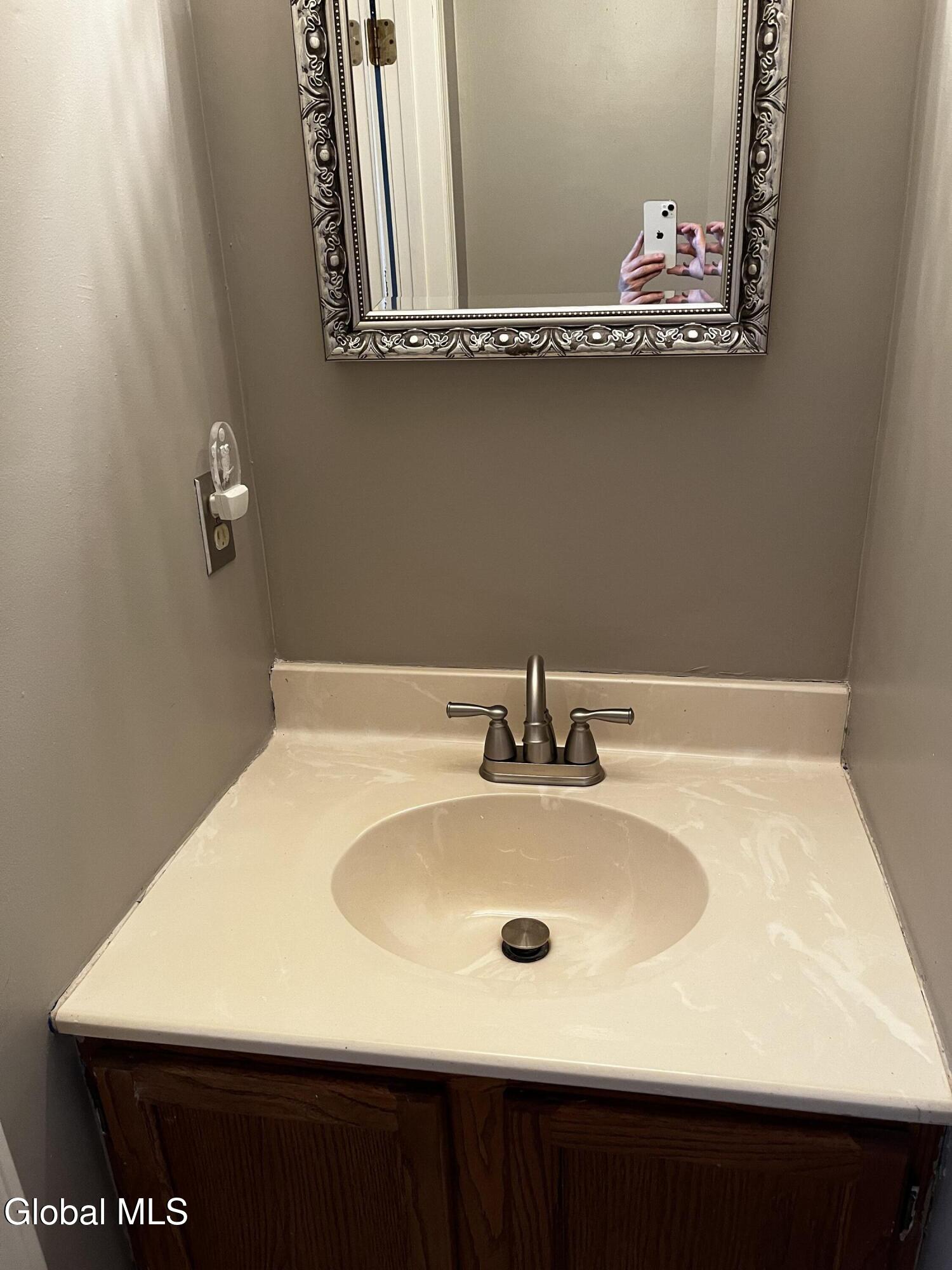 3287 E Old State Road Schenectady NY 12303