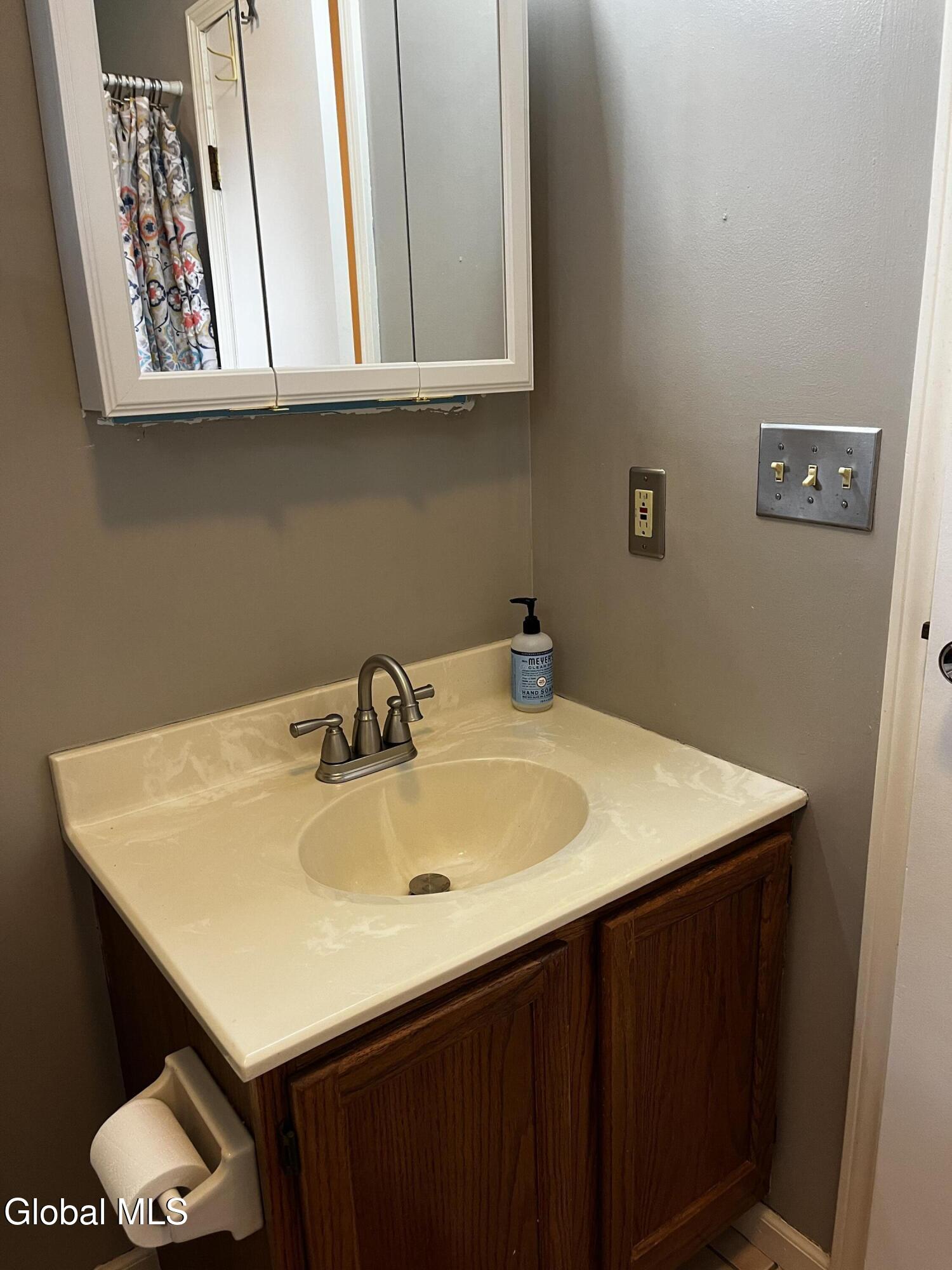 3287 E Old State Road Schenectady NY 12303