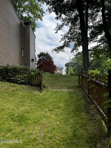 3287 E Old State Road Schenectady NY 12303