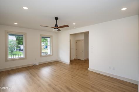 3 Dorchester Drive Stillwater NY 12170