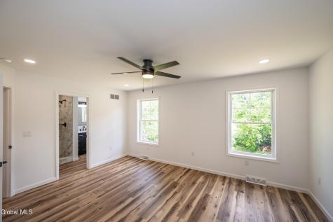 3 Dorchester Drive Stillwater NY 12170