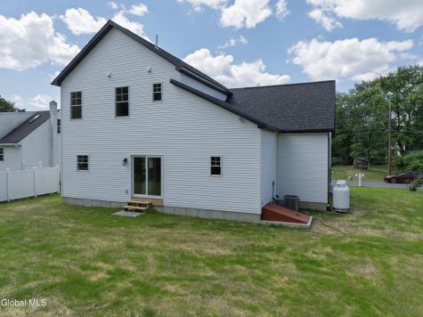 3 Dorchester Drive Stillwater NY 12170