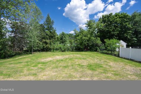3 Dorchester Drive Stillwater NY 12170