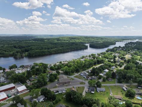 3 Dorchester Drive Stillwater NY 12170