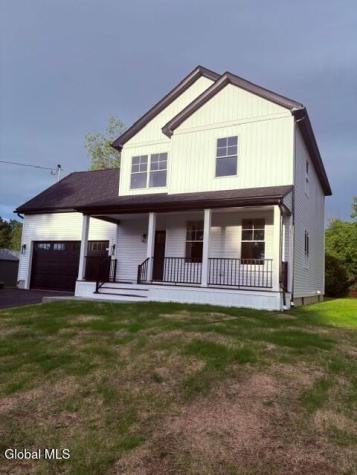 3 Dorchester Drive Stillwater NY 12170