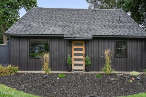 1048 Spry Lane Rotterdam NY 12303