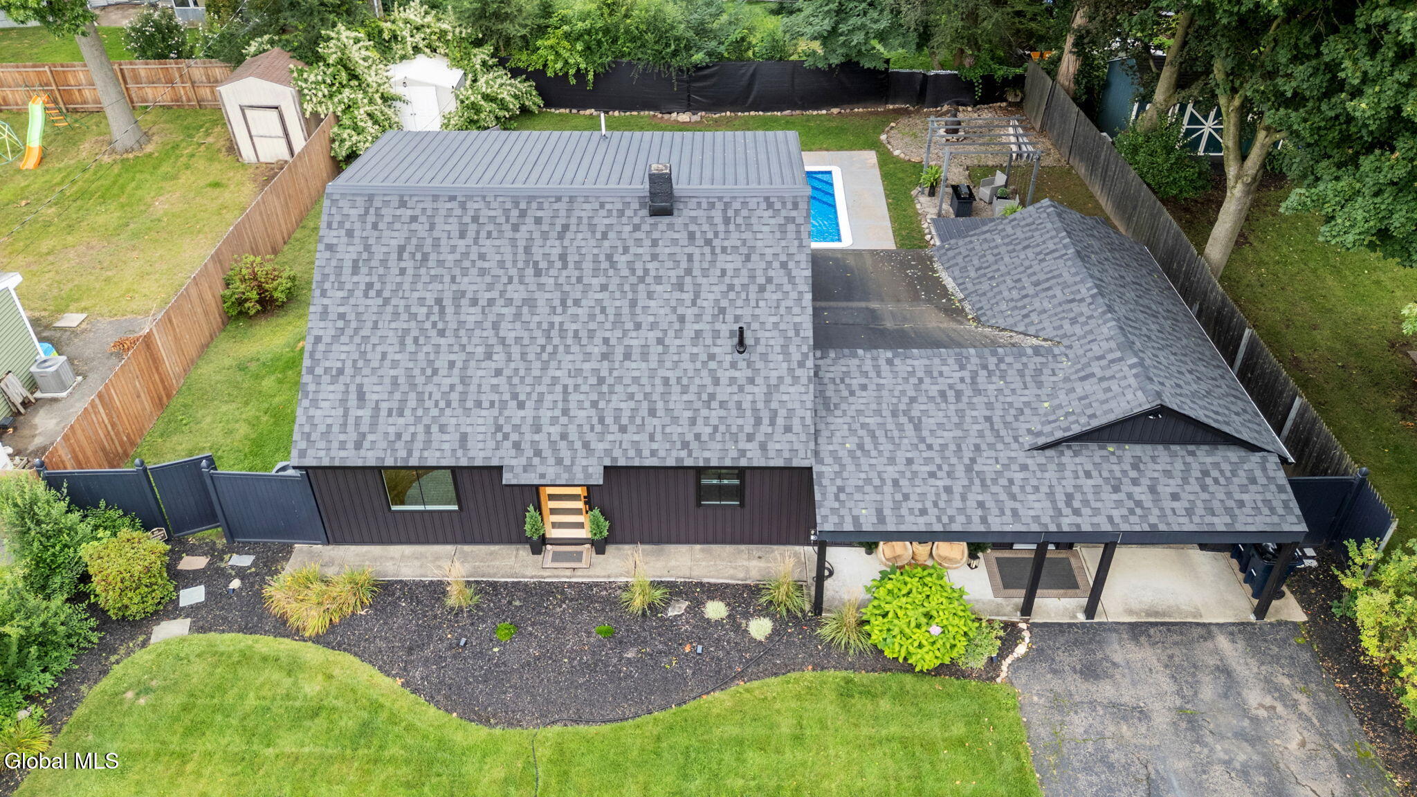1048 Spry Lane Rotterdam NY 12303