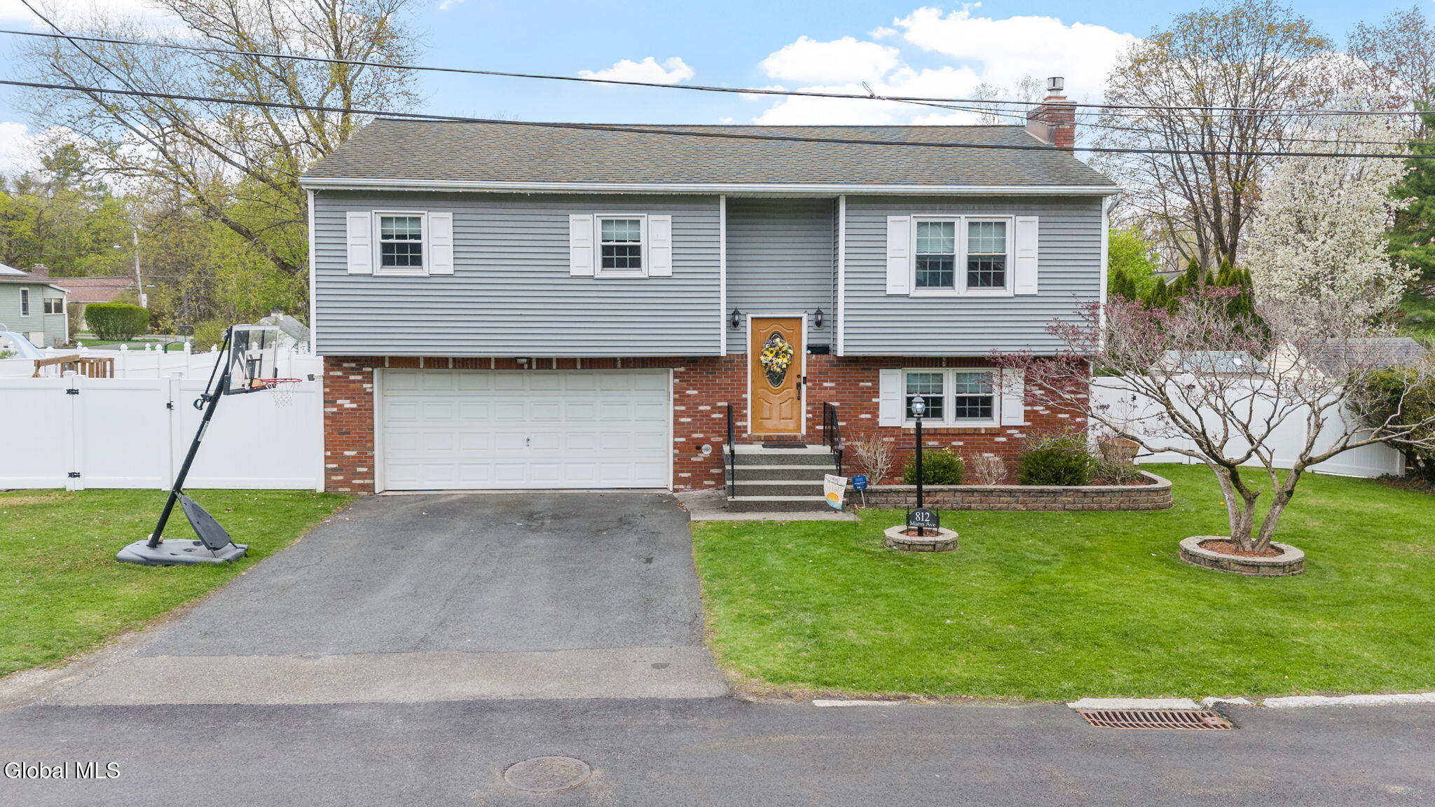 812 Mann Avenue Rensselaer NY 12144