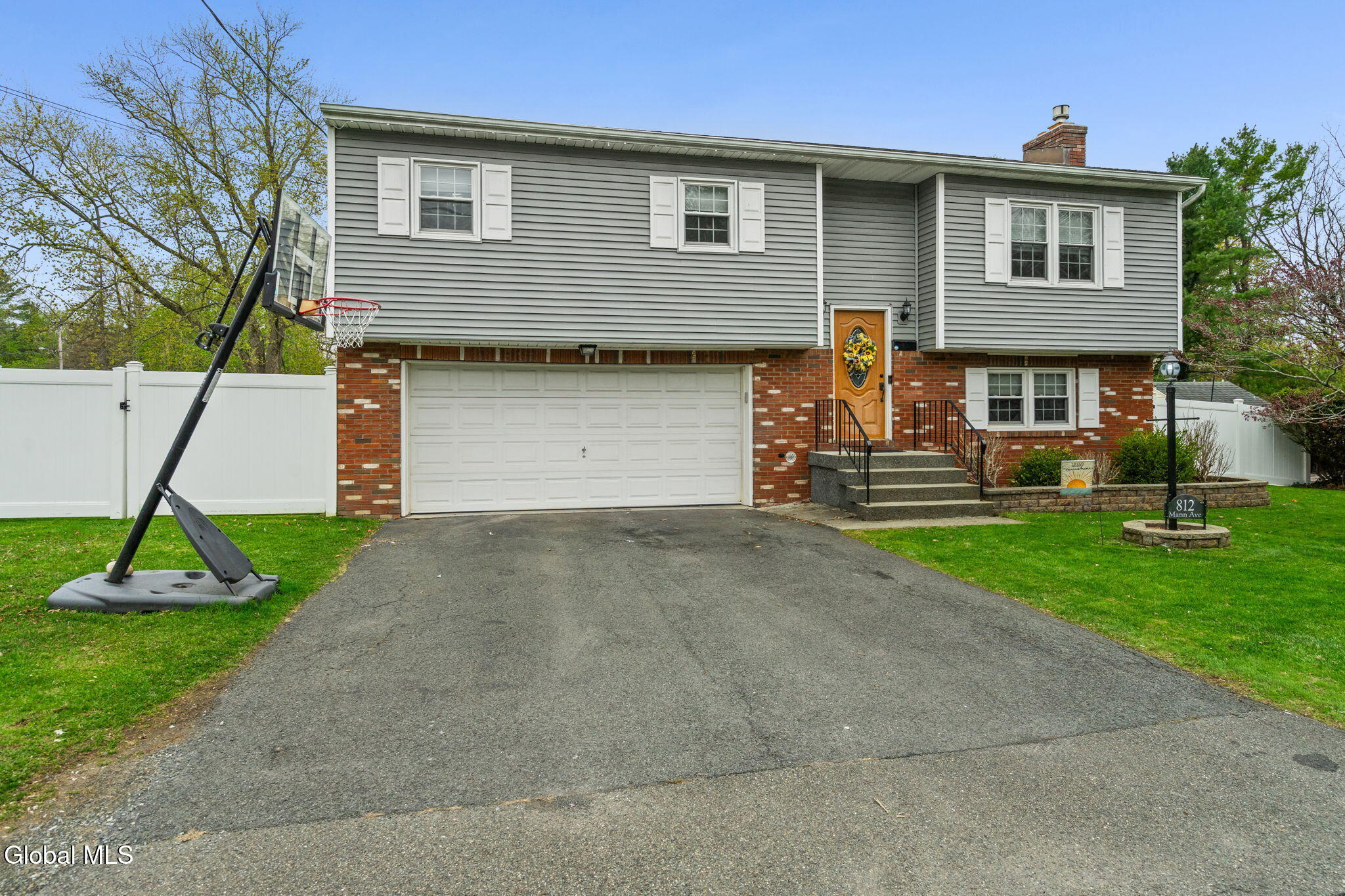 812 Mann Avenue Rensselaer NY 12144