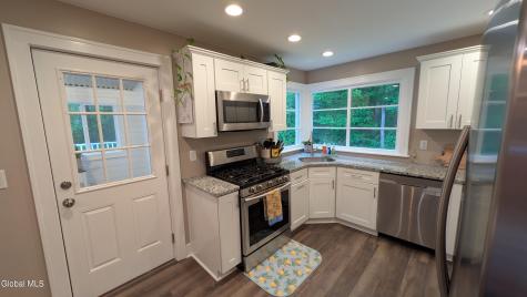 202 Hetcheltown Road Glenville NY 12302